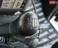 Зелений Ленд Ровер Дефендер, об'ємом двигуна 2.2 л та пробігом 46 тис. км за 60000 $, фото 79 на Automoto.ua