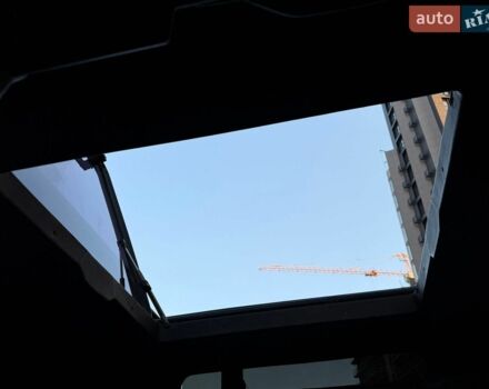Зелений Ленд Ровер Дефендер, об'ємом двигуна 2.2 л та пробігом 46 тис. км за 60000 $, фото 63 на Automoto.ua