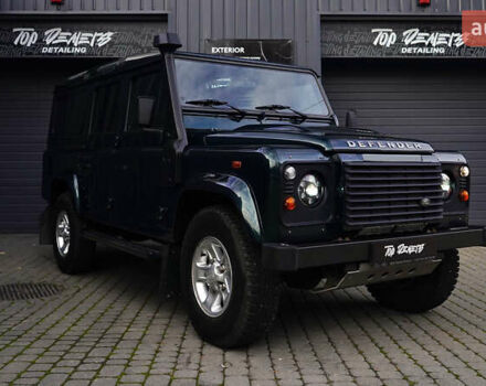 Зелений Ленд Ровер Дефендер, об'ємом двигуна 2.2 л та пробігом 98 тис. км за 87000 $, фото 1 на Automoto.ua