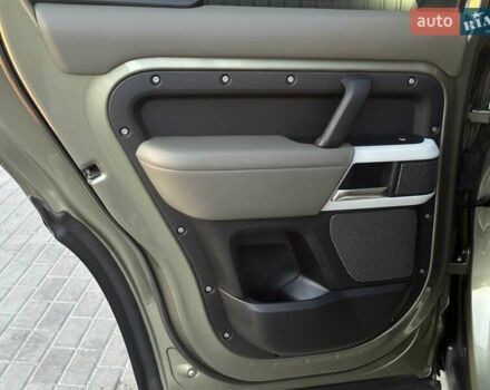 Зеленый Ленд Ровер Дефендер, объемом двигателя 3 л и пробегом 156 тыс. км за 62900 $, фото 25 на Automoto.ua