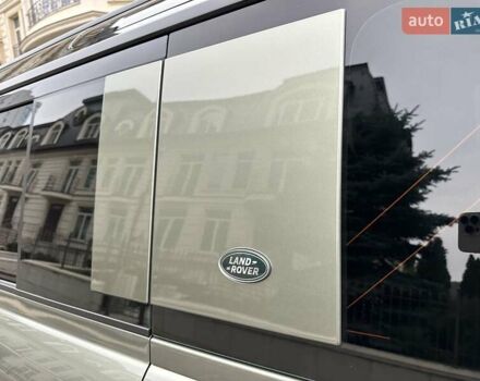 Зеленый Ленд Ровер Дефендер, объемом двигателя 2 л и пробегом 77 тыс. км за 52000 $, фото 26 на Automoto.ua