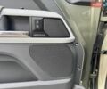 Зелений Ленд Ровер Дефендер, об'ємом двигуна 2 л та пробігом 85 тис. км за 48000 $, фото 27 на Automoto.ua