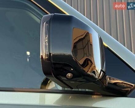 Зеленый Ленд Ровер Дефендер, объемом двигателя 3 л и пробегом 156 тыс. км за 62900 $, фото 12 на Automoto.ua