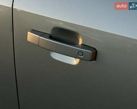 Зеленый Ленд Ровер Дефендер, объемом двигателя 3 л и пробегом 156 тыс. км за 62900 $, фото 11 на Automoto.ua