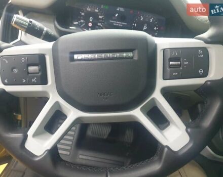 Зелений Ленд Ровер Дефендер, об'ємом двигуна 2 л та пробігом 126 тис. км за 48000 $, фото 18 на Automoto.ua