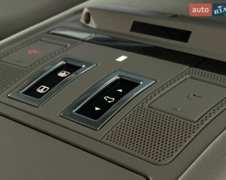 Зеленый Ленд Ровер Дефендер, объемом двигателя 3 л и пробегом 156 тыс. км за 62900 $, фото 45 на Automoto.ua