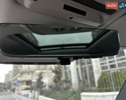 Зеленый Ленд Ровер Дефендер, объемом двигателя 2 л и пробегом 77 тыс. км за 52000 $, фото 64 на Automoto.ua