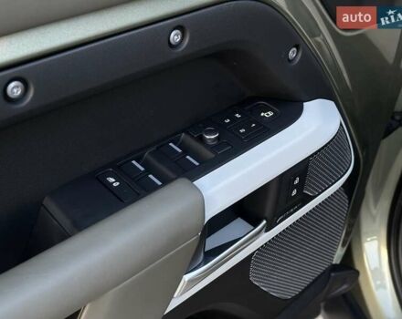 Зеленый Ленд Ровер Дефендер, объемом двигателя 3 л и пробегом 156 тыс. км за 62900 $, фото 36 на Automoto.ua