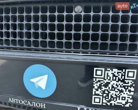 Зеленый Ленд Ровер Дефендер, объемом двигателя 2 л и пробегом 77 тыс. км за 57500 $, фото 95 на Automoto.ua