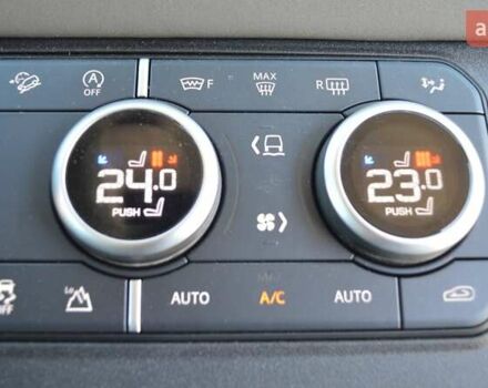 Ленд Ровер Дефендер 2022 в Одессе на Automoto.ua Зеленый Ленд Ровер Дефендер, объемом двигателя 3 л и пробегом 29 тыс. км за 77000 $, фото 53 на Automoto.ua