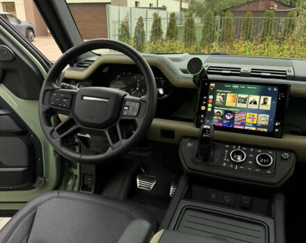 Зеленый Ленд Ровер Дефендер, объемом двигателя 3 л и пробегом 30 тыс. км за 124000 $, фото 10 на Automoto.ua