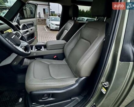 Ленд Ровер Дефендер 2023 у Броварах на Automoto.ua Зелений Ленд Ровер Дефендер, об'ємом двигуна 3 л та пробігом 6 тис. км за 87000 $, фото 19 на Automoto.ua