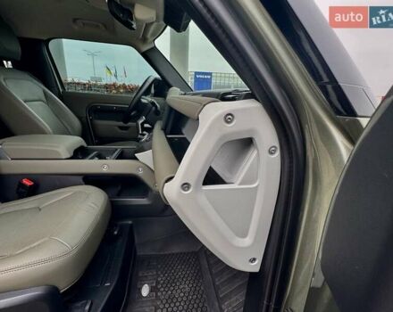 Зеленый Ленд Ровер Дефендер, объемом двигателя 3 л и пробегом 6 тыс. км за 79999 $, фото 25 на Automoto.ua