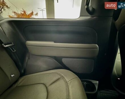 Зеленый Ленд Ровер Дефендер, объемом двигателя 3 л и пробегом 6 тыс. км за 79999 $, фото 21 на Automoto.ua