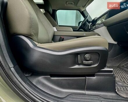 Зеленый Ленд Ровер Дефендер, объемом двигателя 3 л и пробегом 6 тыс. км за 79999 $, фото 26 на Automoto.ua