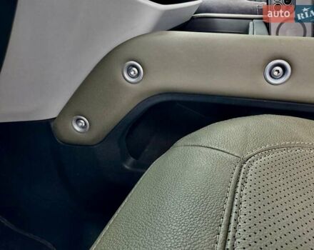 Зеленый Ленд Ровер Дефендер, объемом двигателя 3 л и пробегом 6 тыс. км за 79999 $, фото 12 на Automoto.ua