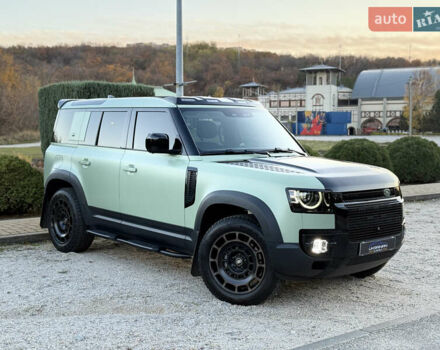 Зелений Ленд Ровер Дефендер, об'ємом двигуна 3 л та пробігом 30 тис. км за 119000 $, фото 3 на Automoto.ua