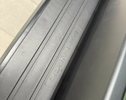 Зеленый Ленд Ровер Дефендер, объемом двигателя 3 л и пробегом 30 тыс. км за 124000 $, фото 9 на Automoto.ua