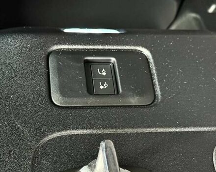 Зелений Ленд Ровер Дефендер, об'ємом двигуна 4.39 л та пробігом 3 тис. км за 255000 $, фото 68 на Automoto.ua