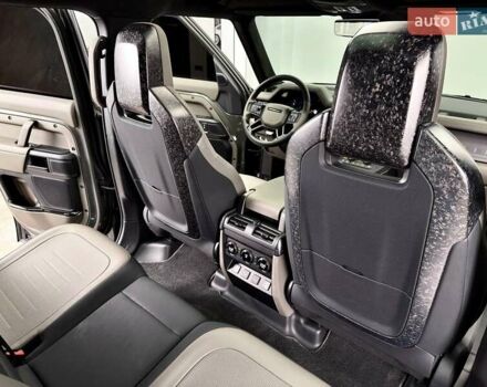 Зелений Ленд Ровер Дефендер, об'ємом двигуна 4.39 л та пробігом 3 тис. км за 255000 $, фото 56 на Automoto.ua