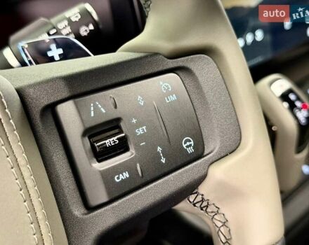 Зелений Ленд Ровер Дефендер, об'ємом двигуна 4.39 л та пробігом 3 тис. км за 255000 $, фото 64 на Automoto.ua