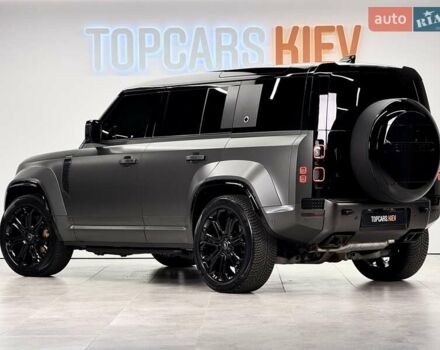 Зелений Ленд Ровер Дефендер, об'ємом двигуна 4.39 л та пробігом 3 тис. км за 255000 $, фото 4 на Automoto.ua