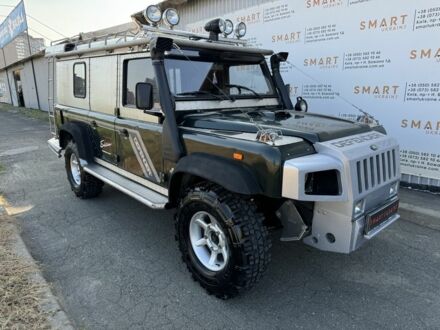 Зеленый Ленд Ровер Дефендер, объемом двигателя 2.5 л и пробегом 121 тыс. км за 18950 $, фото 1 на Automoto.ua