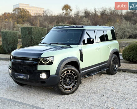 Зелений Ленд Ровер Дефендер, об'ємом двигуна 3 л та пробігом 30 тис. км за 119000 $, фото 1 на Automoto.ua