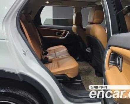 Білий Ленд Ровер Діскавері, об'ємом двигуна 0 л та пробігом 76 тис. км за 12636 $, фото 11 на Automoto.ua
