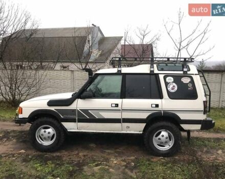 Белый Ленд Ровер Дискавери, объемом двигателя 2.5 л и пробегом 333 тыс. км за 6900 $, фото 2 на Automoto.ua