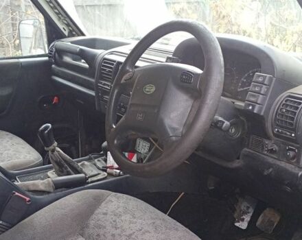 Белый Ленд Ровер Дискавери, объемом двигателя 2.5 л и пробегом 100 тыс. км за 1191 $, фото 3 на Automoto.ua