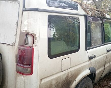 Белый Ленд Ровер Дискавери, объемом двигателя 2.5 л и пробегом 100 тыс. км за 1191 $, фото 2 на Automoto.ua