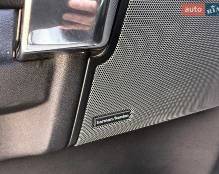 Белый Ленд Ровер Дискавери, объемом двигателя 3 л и пробегом 250 тыс. км за 16000 $, фото 2 на Automoto.ua