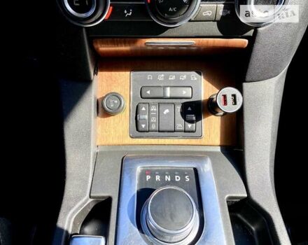 Белый Ленд Ровер Дискавери, объемом двигателя 2.99 л и пробегом 184 тыс. км за 16499 $, фото 12 на Automoto.ua