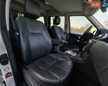 Белый Ленд Ровер Дискавери, объемом двигателя 2.99 л и пробегом 226 тыс. км за 20999 $, фото 24 на Automoto.ua