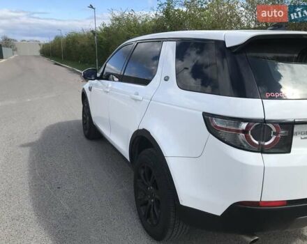 Білий Ленд Ровер Діскавері, об'ємом двигуна 2.2 л та пробігом 193 тис. км за 16000 $, фото 3 на Automoto.ua