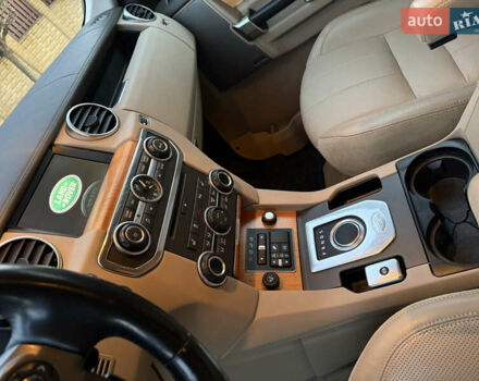 Белый Ленд Ровер Дискавери, объемом двигателя 3 л и пробегом 190 тыс. км за 19000 $, фото 11 на Automoto.ua