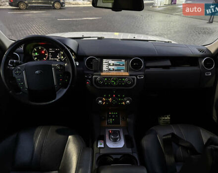 Белый Ленд Ровер Дискавери, объемом двигателя 2.99 л и пробегом 231 тыс. км за 21900 $, фото 2 на Automoto.ua