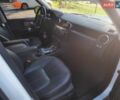 Білий Ленд Ровер Діскавері, об'ємом двигуна 3 л та пробігом 182 тис. км за 15499 $, фото 19 на Automoto.ua