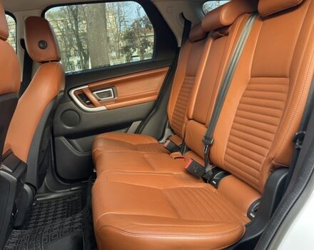 Білий Ленд Ровер Діскавері, об'ємом двигуна 2.2 л та пробігом 196 тис. км за 20999 $, фото 10 на Automoto.ua