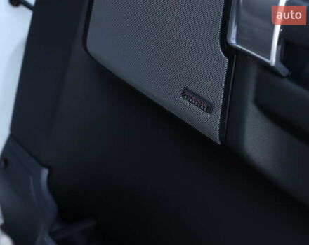 Белый Ленд Ровер Дискавери, объемом двигателя 3 л и пробегом 192 тыс. км за 18899 $, фото 104 на Automoto.ua