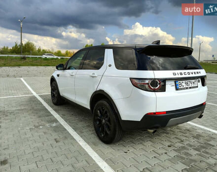 Білий Ленд Ровер Діскавері, об'ємом двигуна 2 л та пробігом 123 тис. км за 17200 $, фото 4 на Automoto.ua