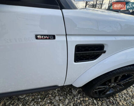 Білий Ленд Ровер Діскавері, об'ємом двигуна 2.99 л та пробігом 140 тис. км за 23999 $, фото 39 на Automoto.ua