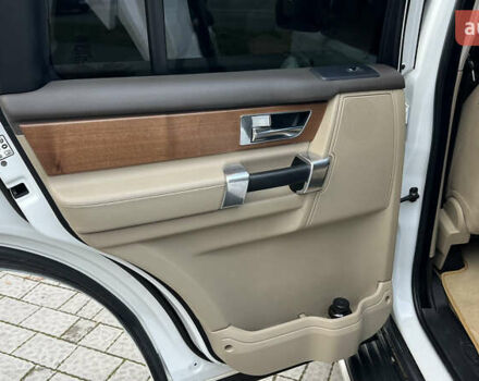 Белый Ленд Ровер Дискавери, объемом двигателя 2.99 л и пробегом 170 тыс. км за 24000 $, фото 28 на Automoto.ua