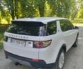 Белый Ленд Ровер Дискавери, объемом двигателя 2 л и пробегом 125 тыс. км за 17993 $, фото 4 на Automoto.ua