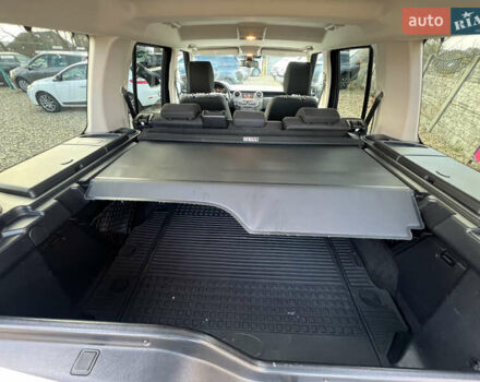 Білий Ленд Ровер Діскавері, об'ємом двигуна 2.99 л та пробігом 140 тис. км за 23999 $, фото 35 на Automoto.ua