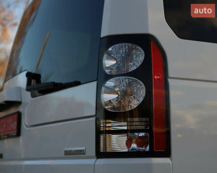 Белый Ленд Ровер Дискавери, объемом двигателя 3 л и пробегом 192 тыс. км за 18899 $, фото 55 на Automoto.ua