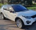 Білий Ленд Ровер Діскавері, об'ємом двигуна 2 л та пробігом 170 тис. км за 17000 $, фото 6 на Automoto.ua