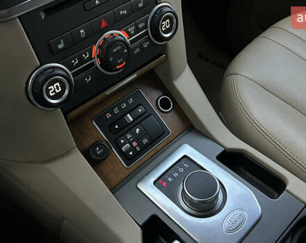 Белый Ленд Ровер Дискавери, объемом двигателя 2.99 л и пробегом 170 тыс. км за 24000 $, фото 13 на Automoto.ua