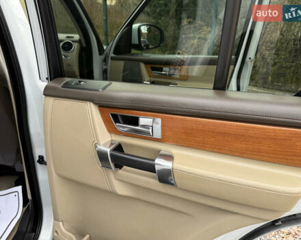 Ленд Ровер Дискавери 2016 в Дрогобыче на Automoto.ua Белый Ленд Ровер Дискавери, объемом двигателя 3 л и пробегом 112 тыс. км за 23500 $, фото 69 на Automoto.ua